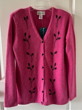 Graver Studio V-Neck beaded Cardigan